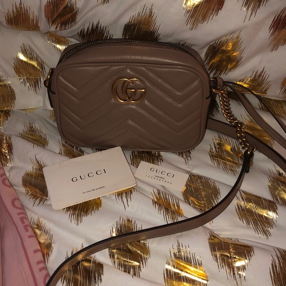 Gucci Handbags - Gucci purse